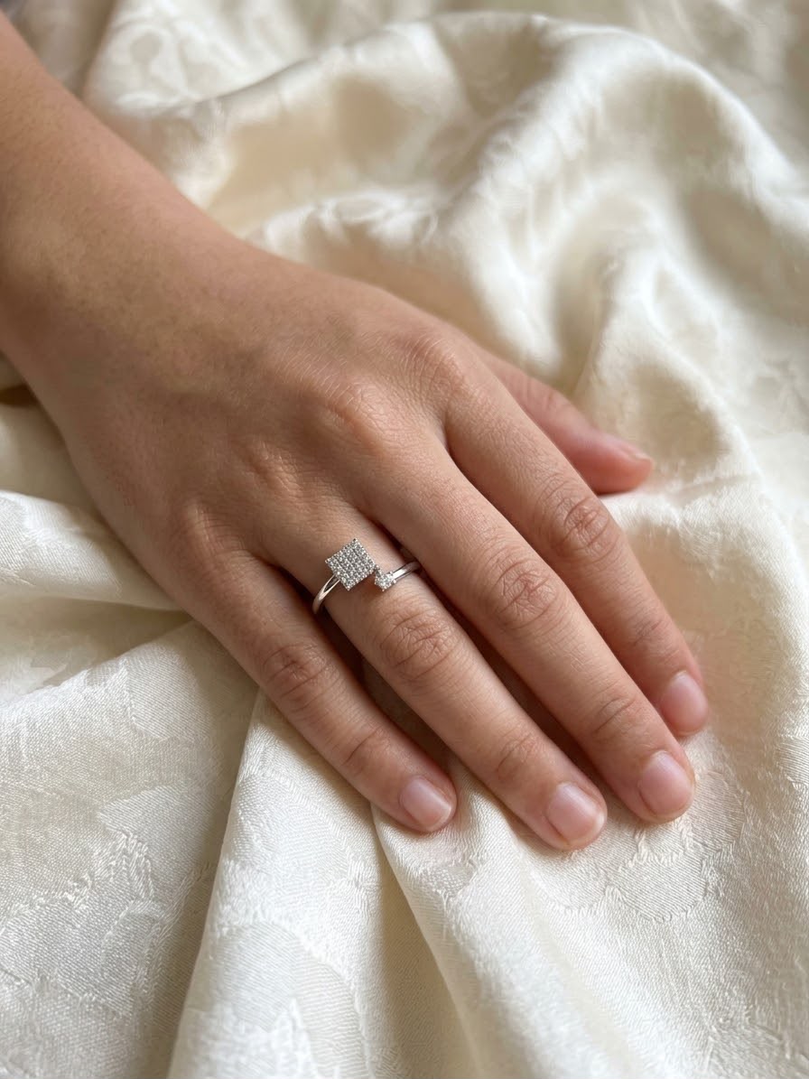 Elegant Glow Ring